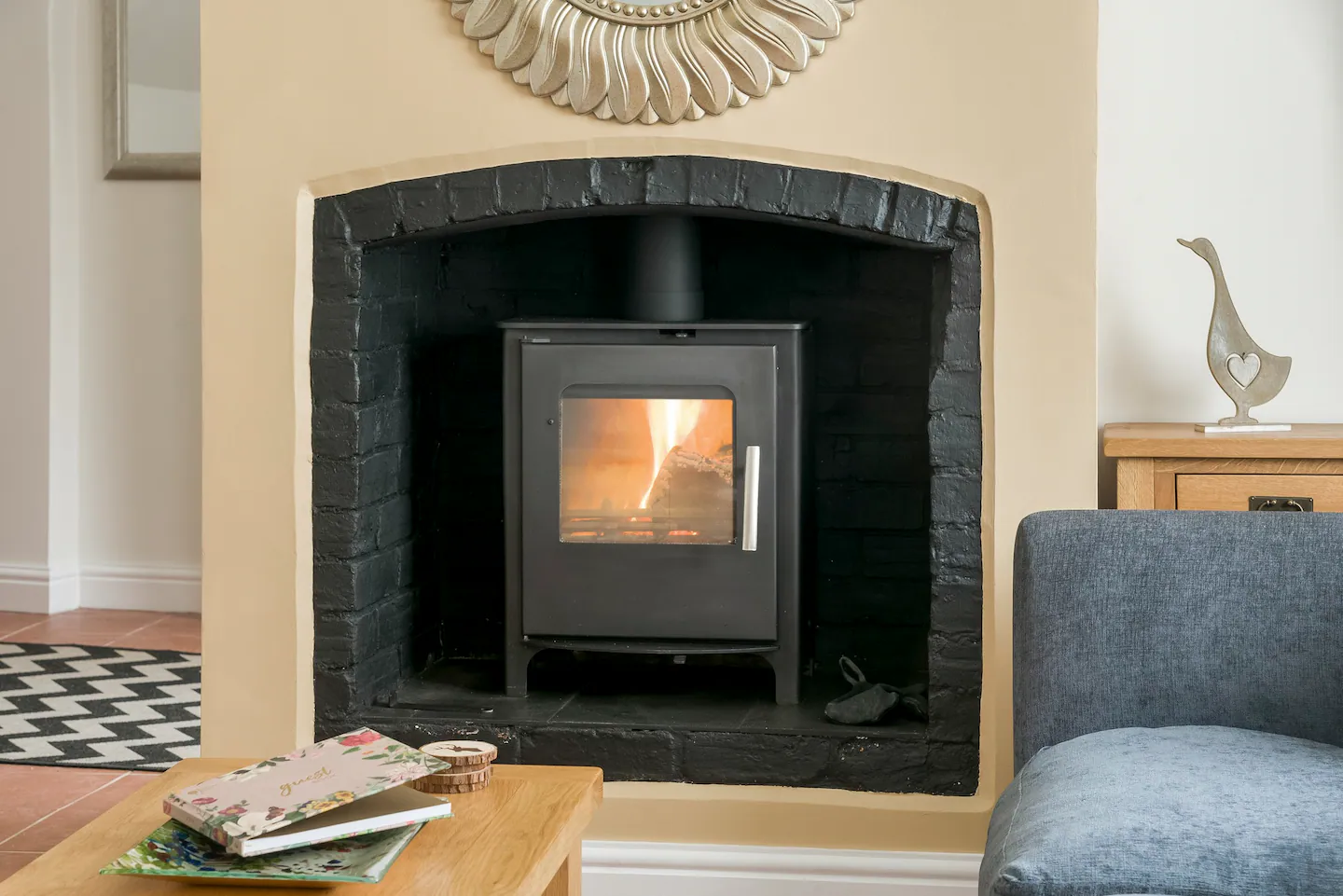 https://holidaycottagestratforduponavon.co.uk/wp-content/uploads/2024/12/050d11d5-d88e-46c2-94da-b8ffb7d8b73c-1.webp
