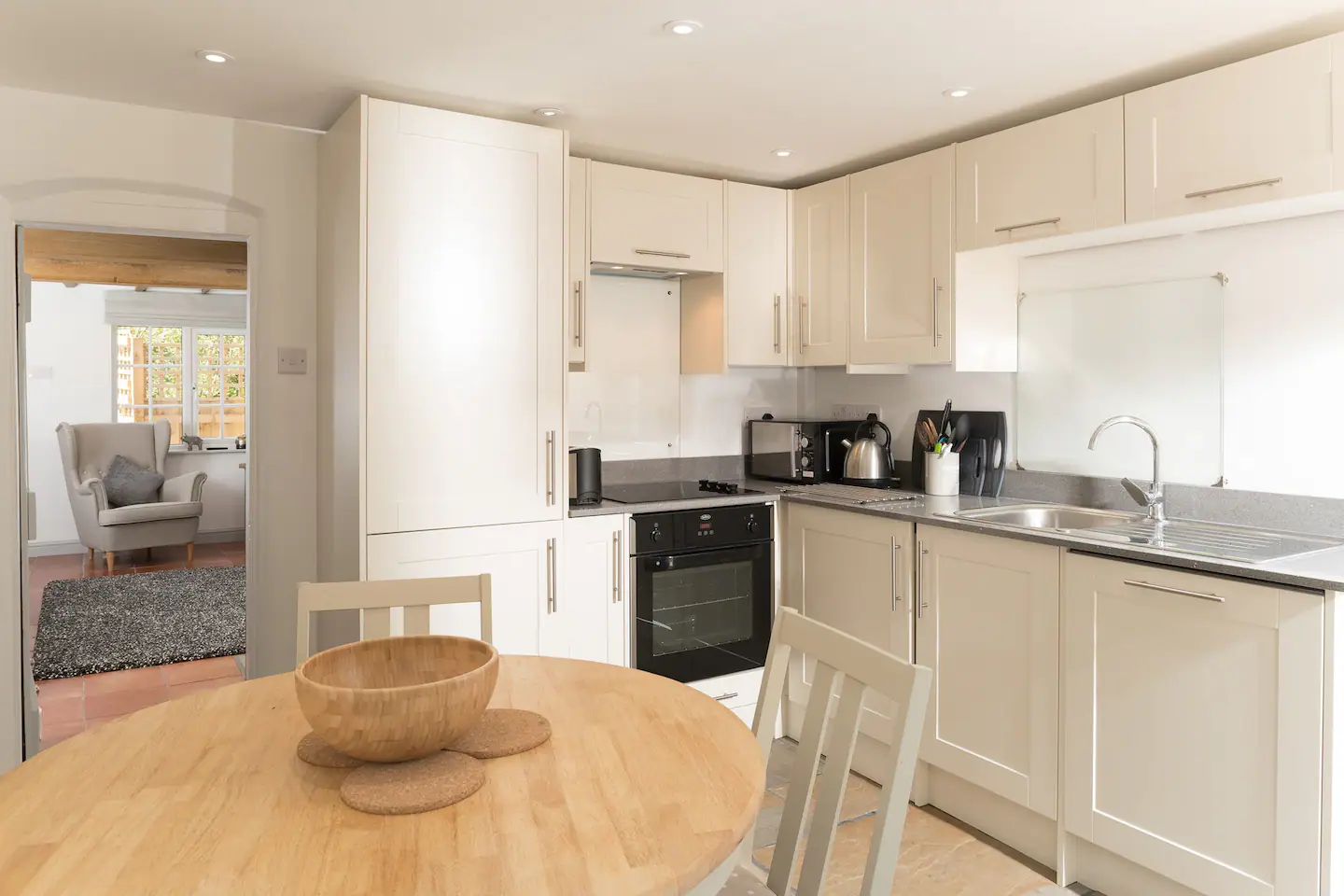 https://holidaycottagestratforduponavon.co.uk/wp-content/uploads/2024/12/92e86575-e193-4174-b526-4bc6ea1fd8ac-1.webp